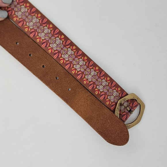 Lucky Brand Embroidered Leather Belt Purple Flowers on Brown Size M - Picture 8 of 8